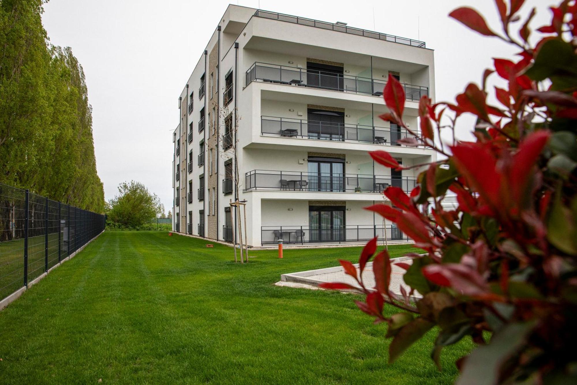 Kinga Apartman Dunajská Streda Extérieur photo